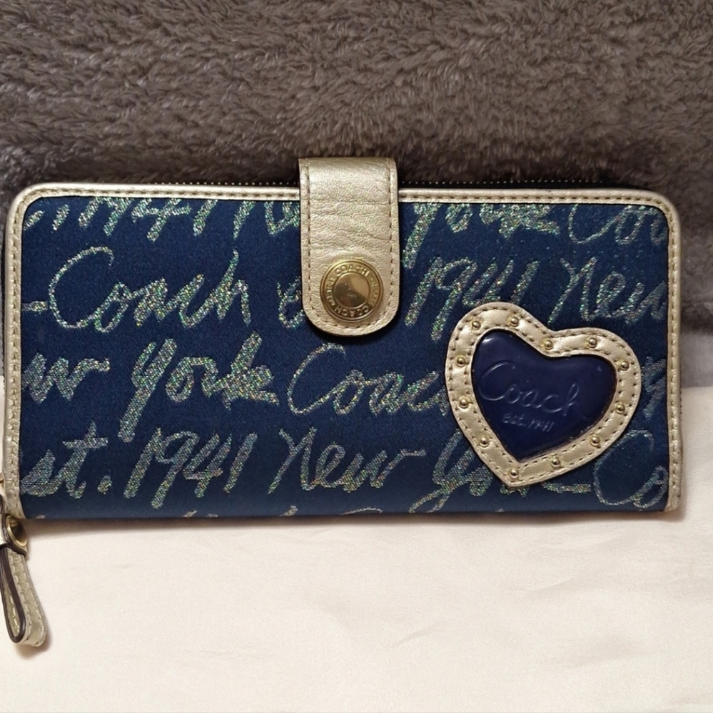 Coach New York Script Shoulder Bag & Matching Wallet - Picture 10 of 15